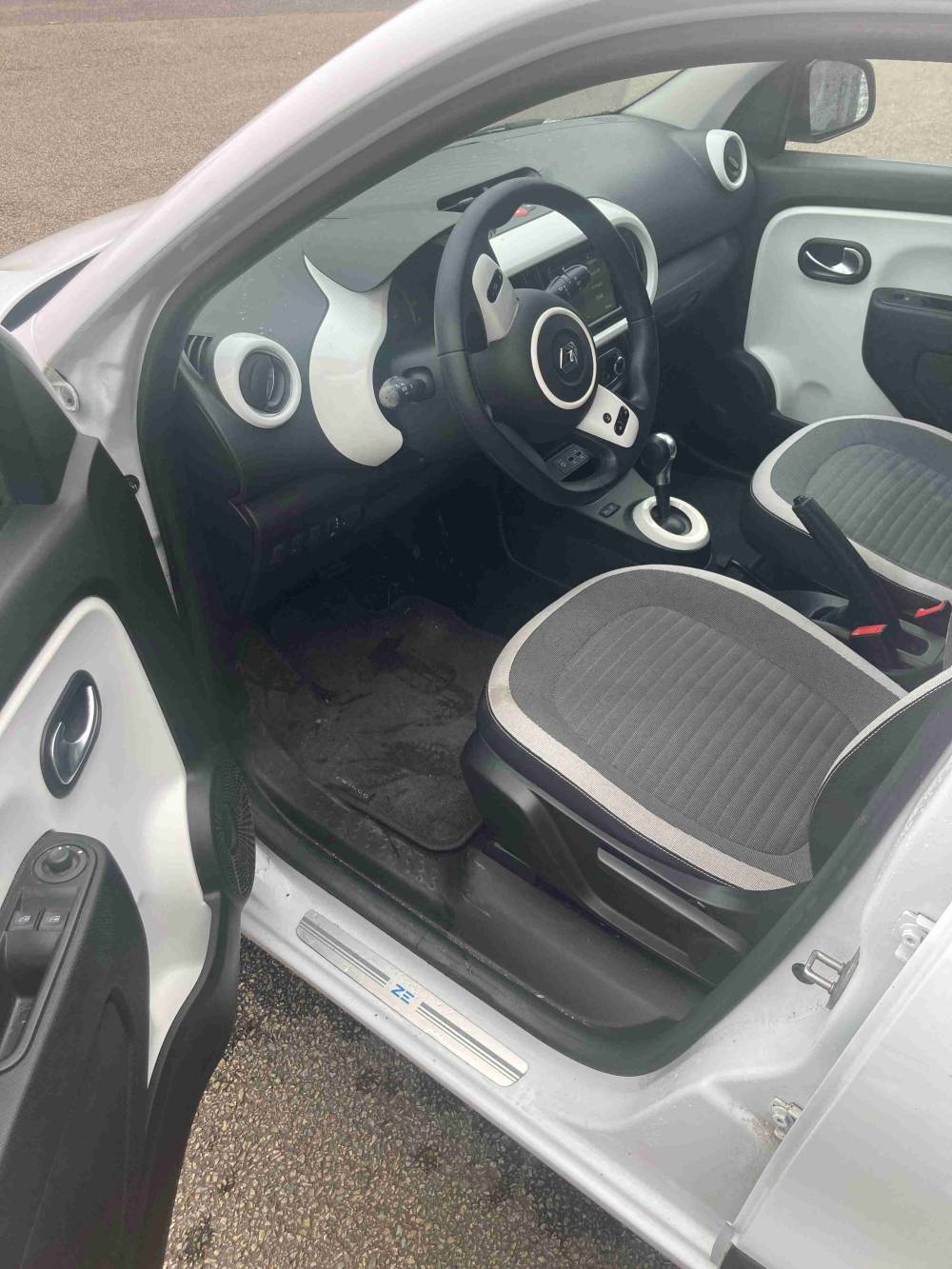 Twingo elec blanche 4