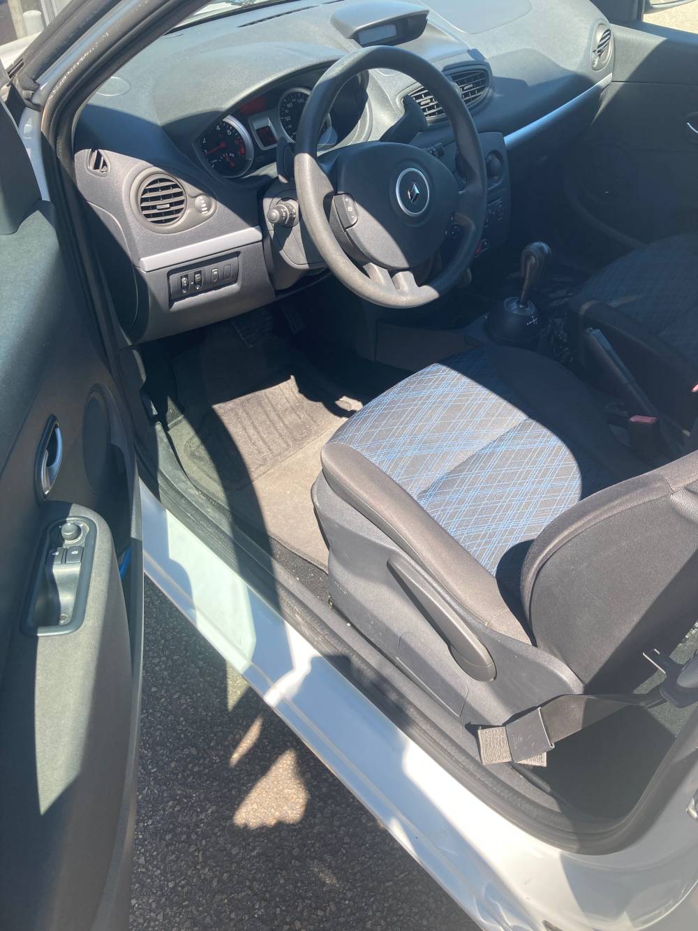 Clio 3 auto 7