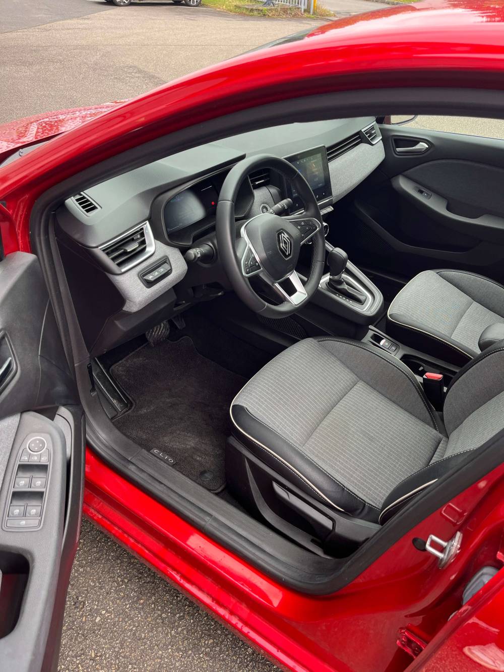 Clio Hybr Rent Rouge 7_7_11zon